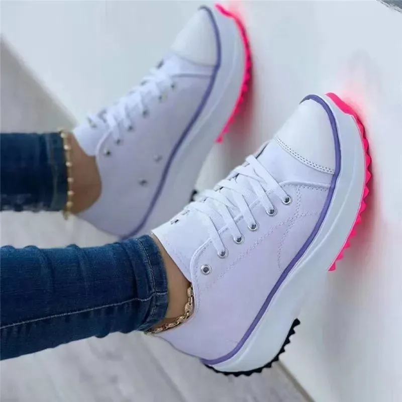 Women's Graphic Canvas Sneaker - огляд і ціна Vans Shoes Old Skool